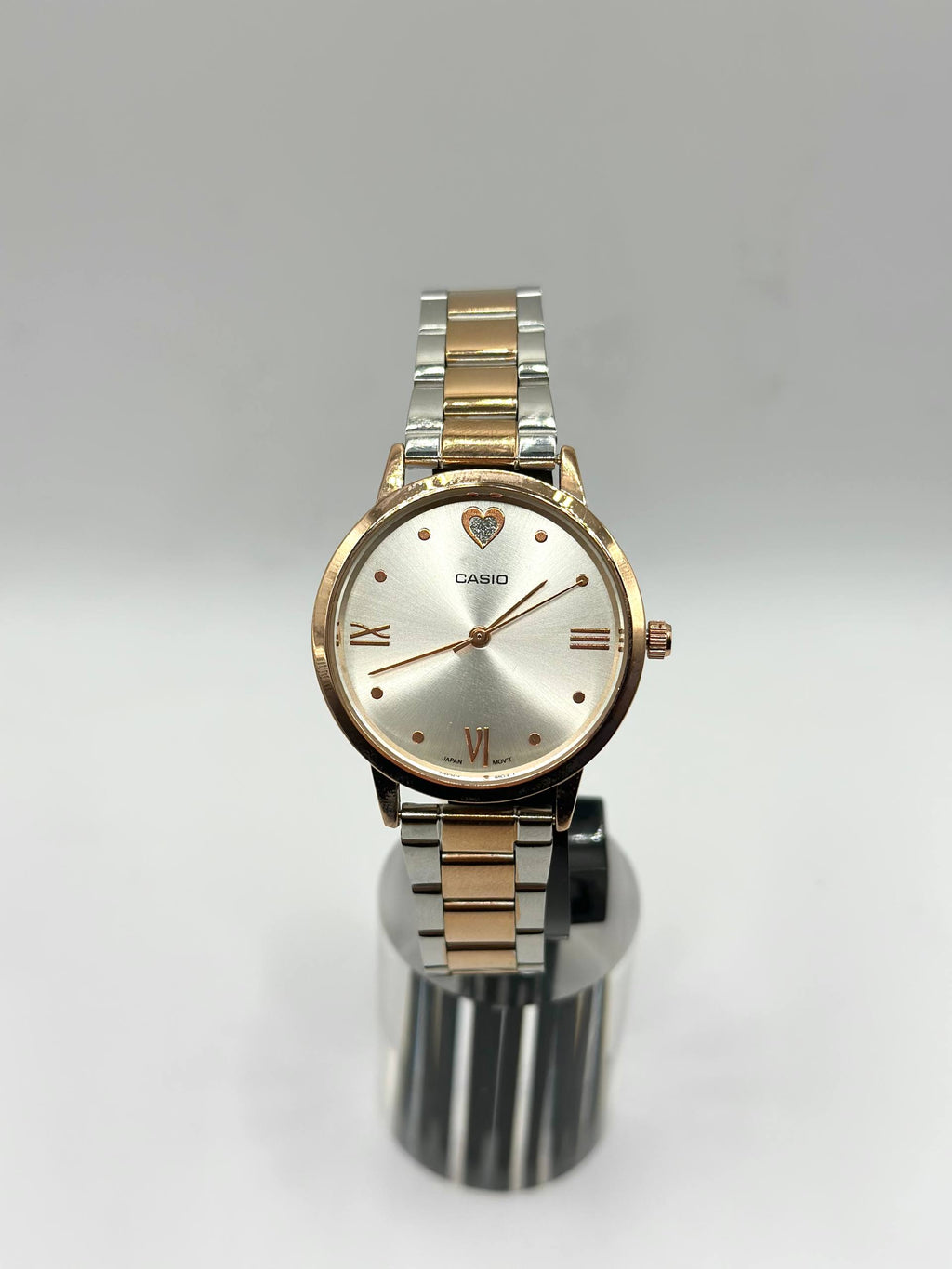 Montre Femme Casio Bicolore Bronze & Argenté – Élégance Cœur ✨