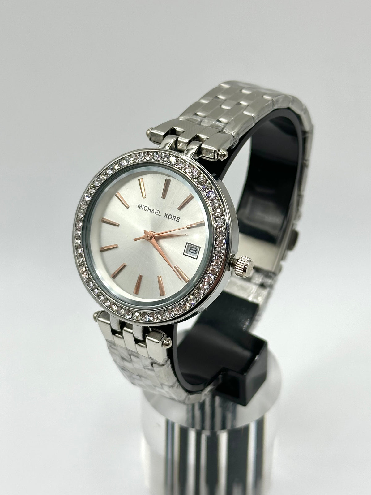 Montre Femme Michael Kors – Cadran Nacré & Lunette Strass