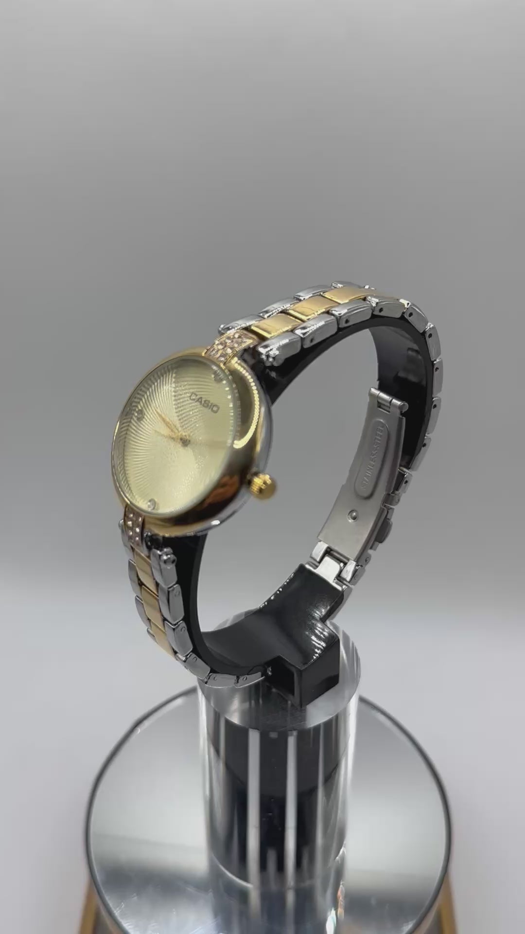 Montre Casio Femme Bicolore Doré & Argenté – Cadran Doré Raffiné